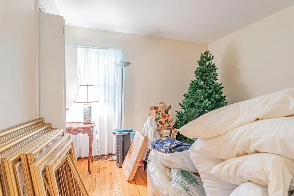 34 Hudson Drive Hyde Park NY 12538