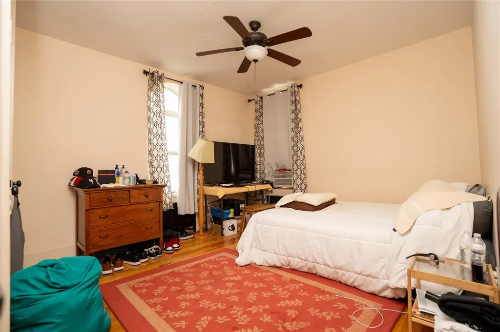 3344 Giles Place Bronx NY 10463