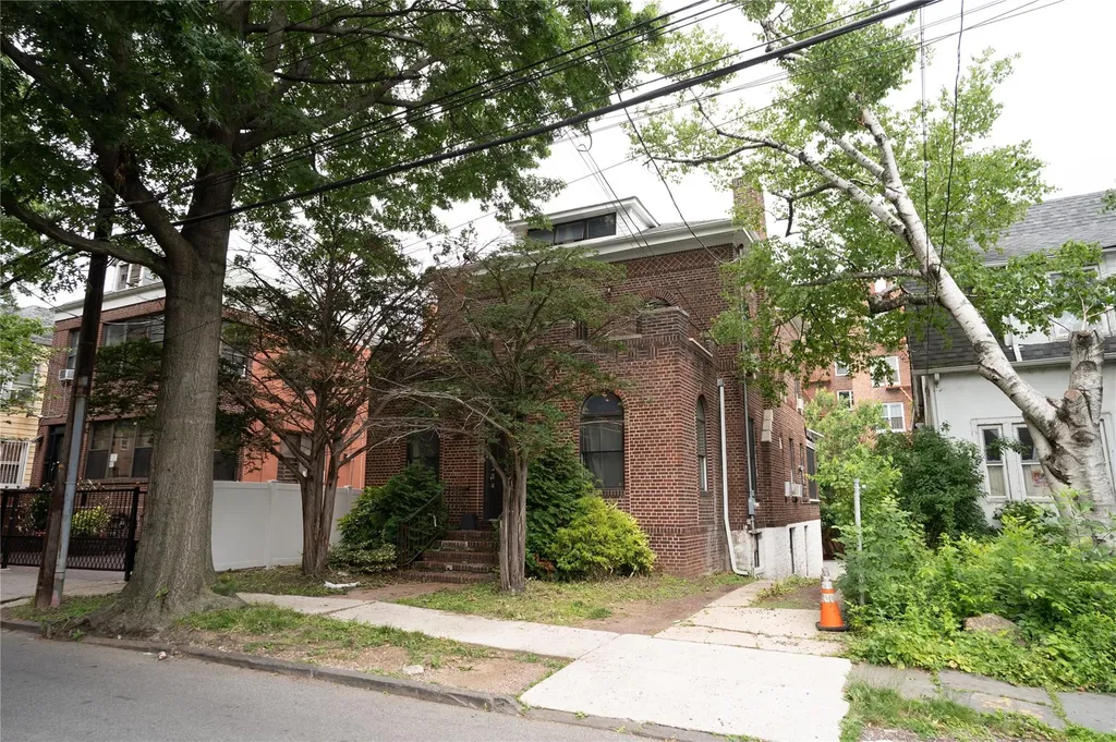 3344 Giles Place Bronx NY 10463