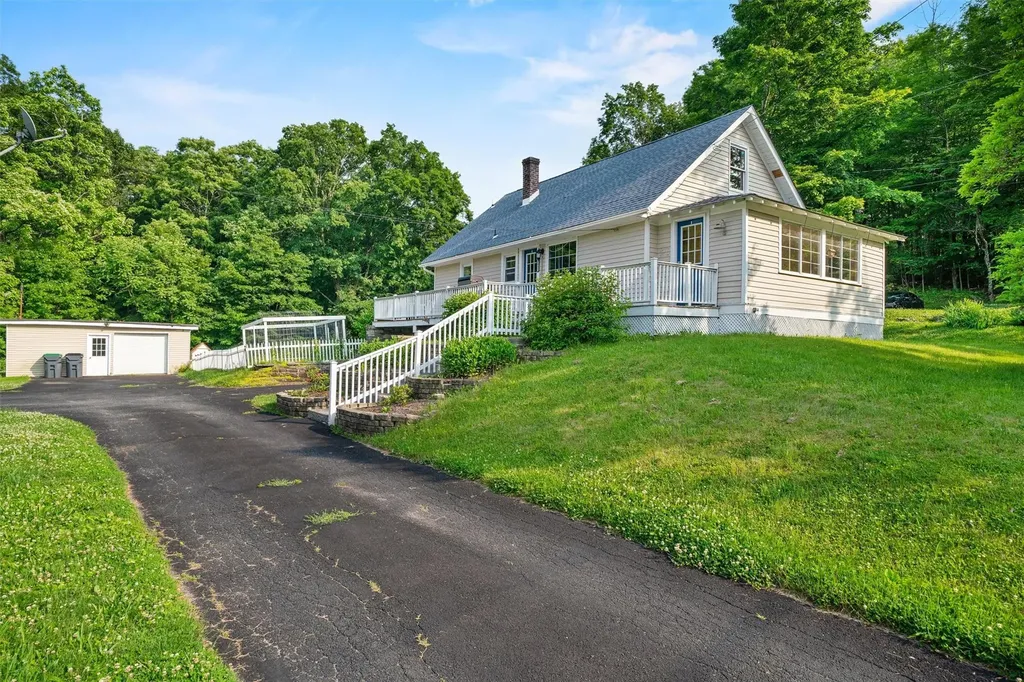 2031 Route 302 Circleville NY 10919