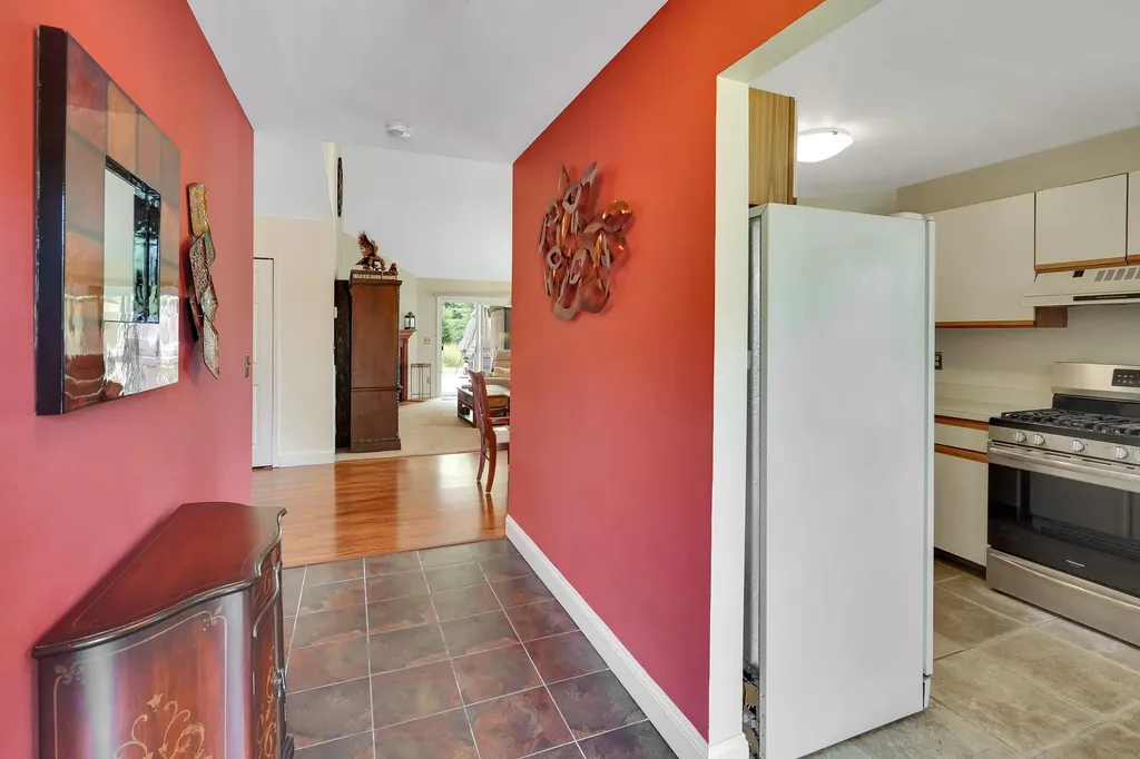 8 Peacock Path Coram NY 11727