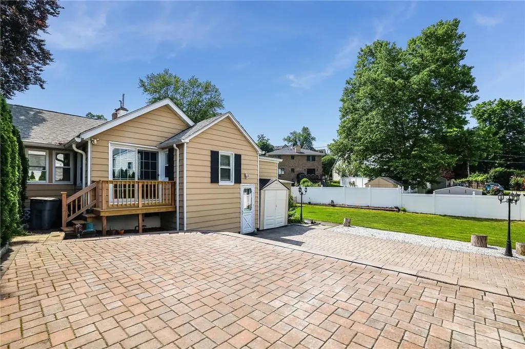 86 Parkway Circle Scarsdale NY 10583