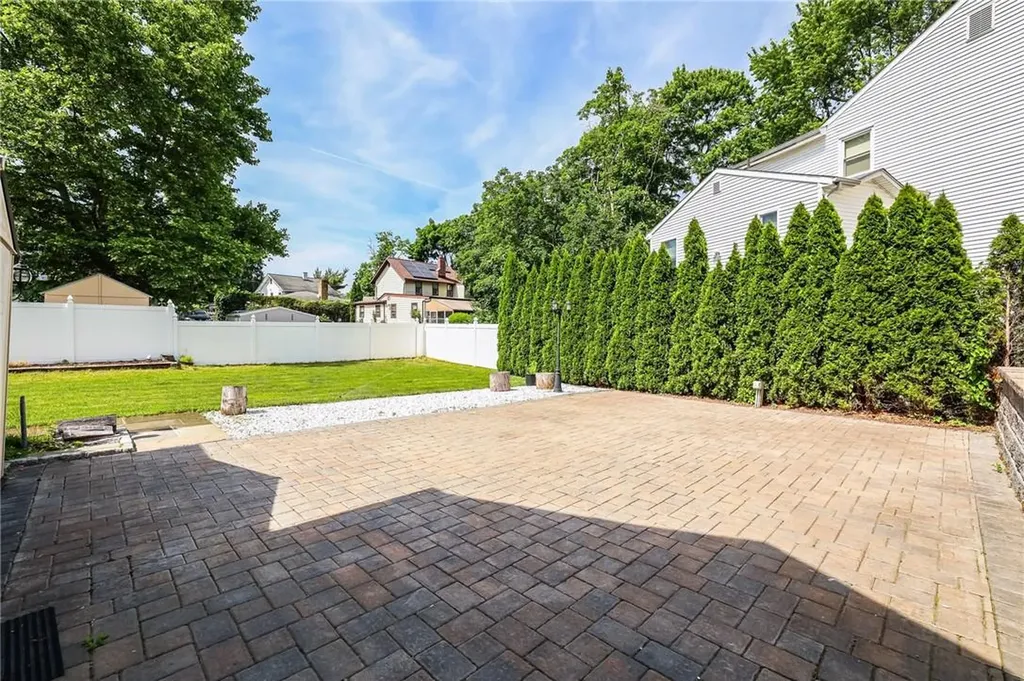 86 Parkway Circle Scarsdale NY 10583