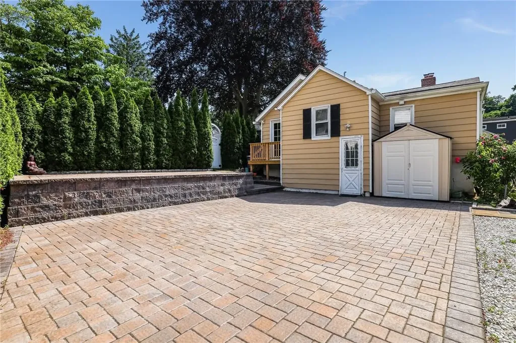 86 Parkway Circle Scarsdale NY 10583