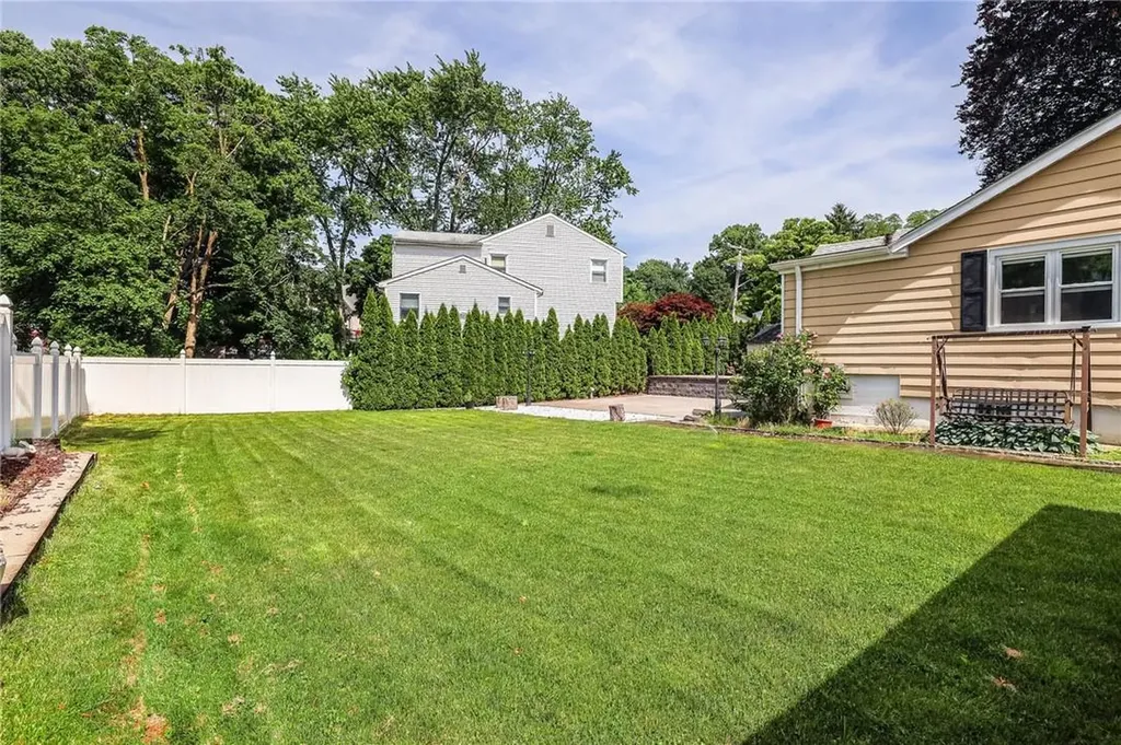 86 Parkway Circle Scarsdale NY 10583