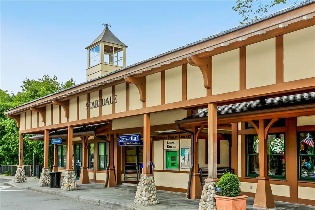 86 Parkway Circle Scarsdale NY 10583