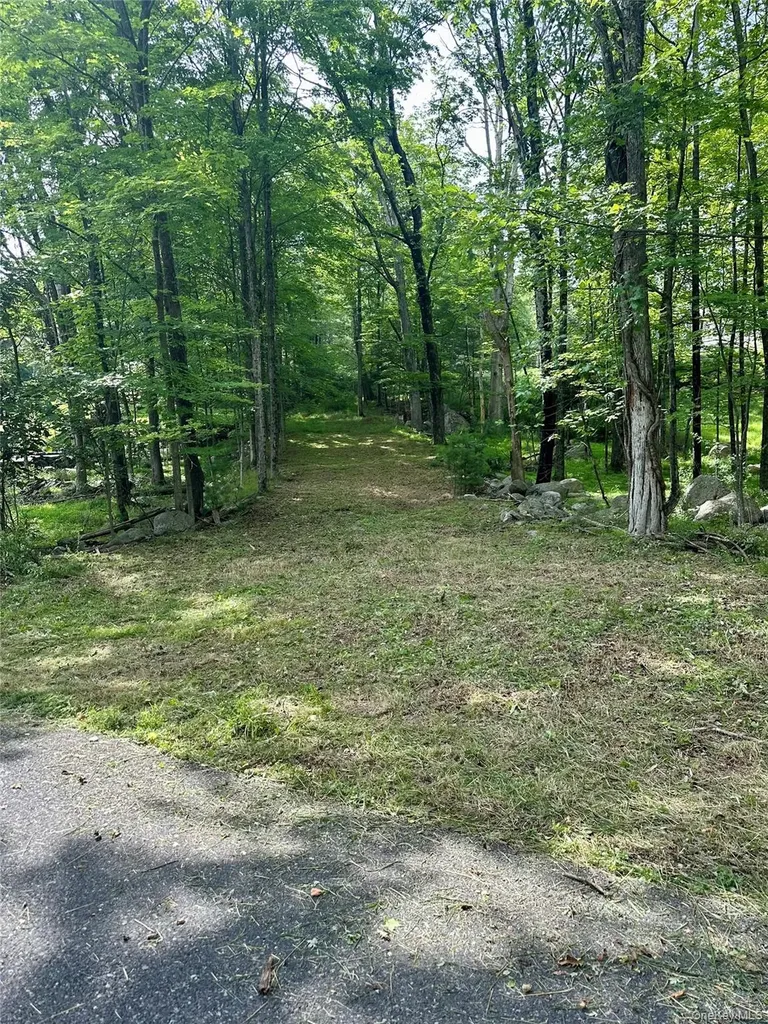 287 Church Road Wallkill NY 12566