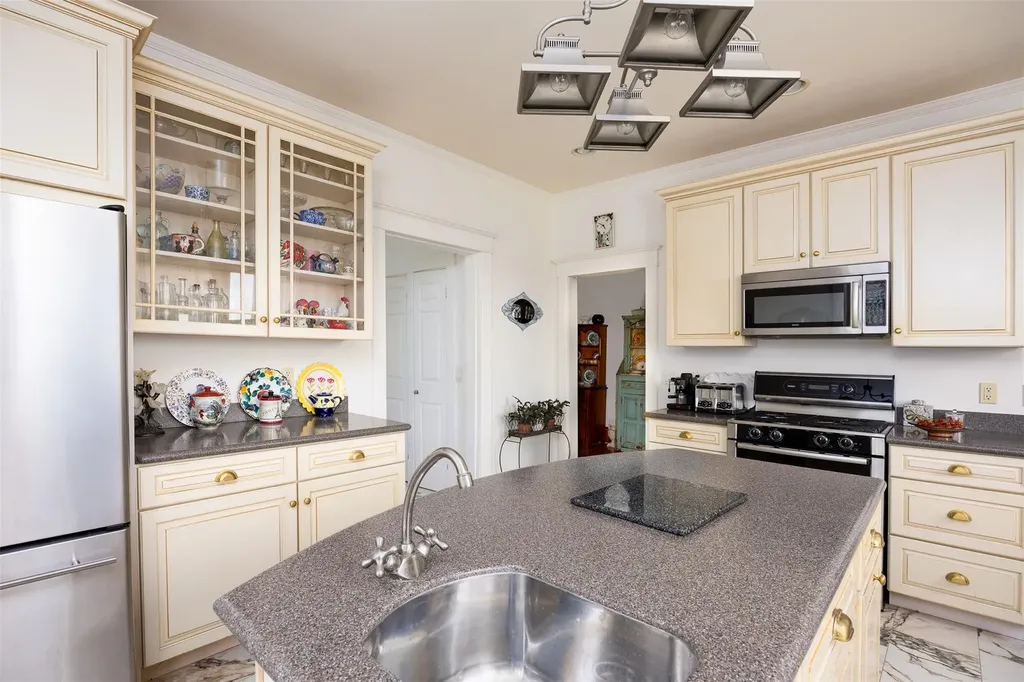 169 Baker Road West Hurley NY 12491