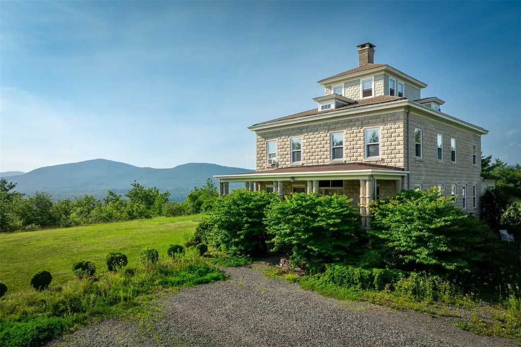 169 Baker Road West Hurley NY 12491