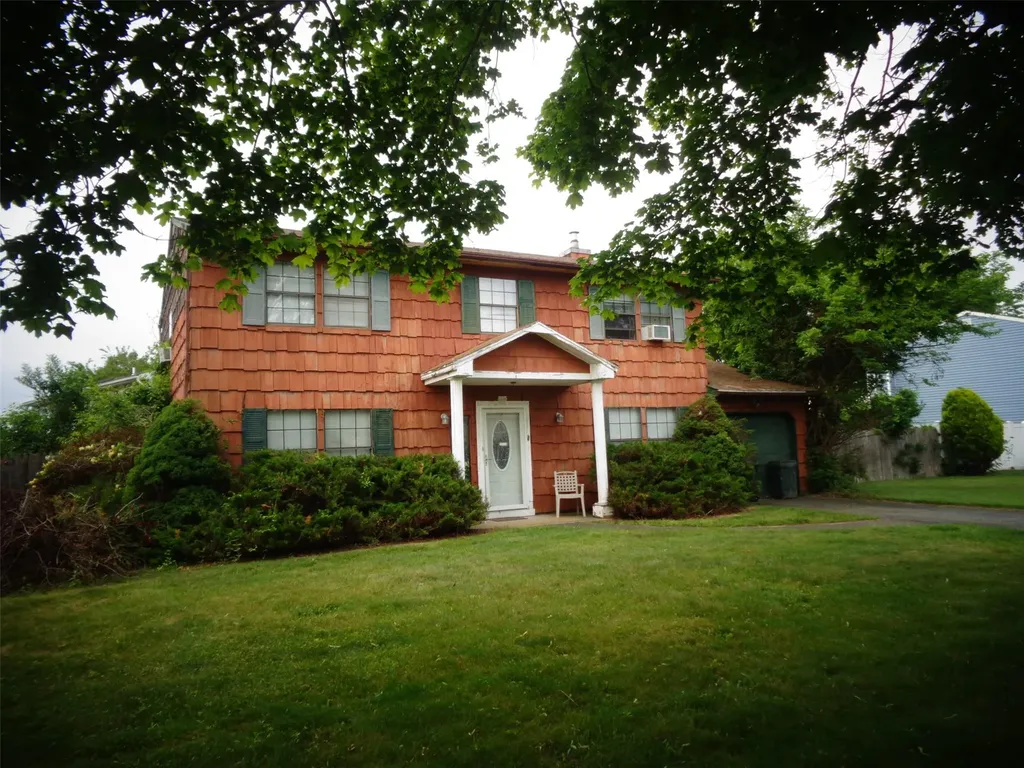 113 Camille Lane East Patchogue NY 11772