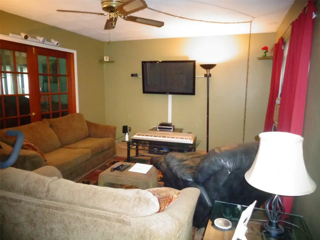 113 Camille Lane East Patchogue NY 11772