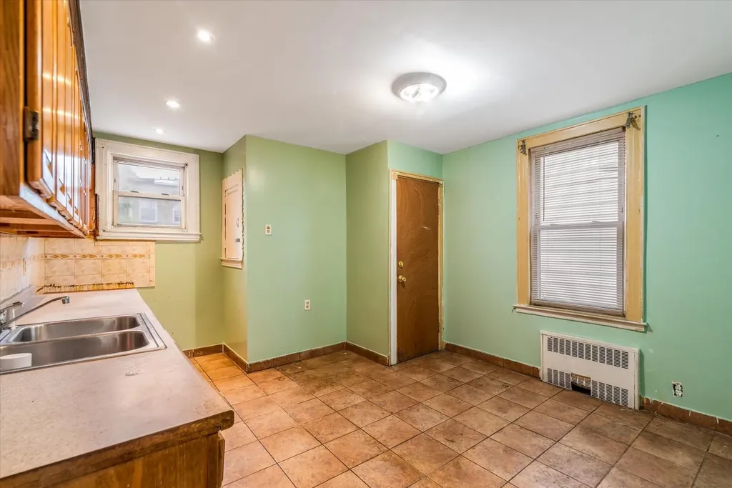 342 E 55th Street Brooklyn NY 11203
