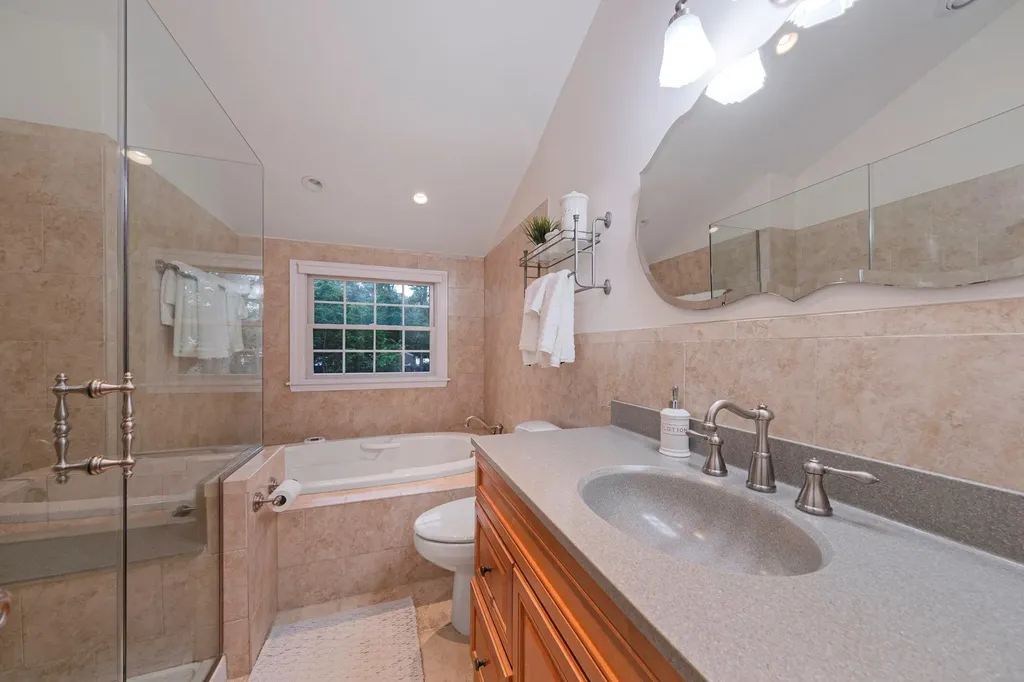 15 Format Lane Smithtown NY 11787