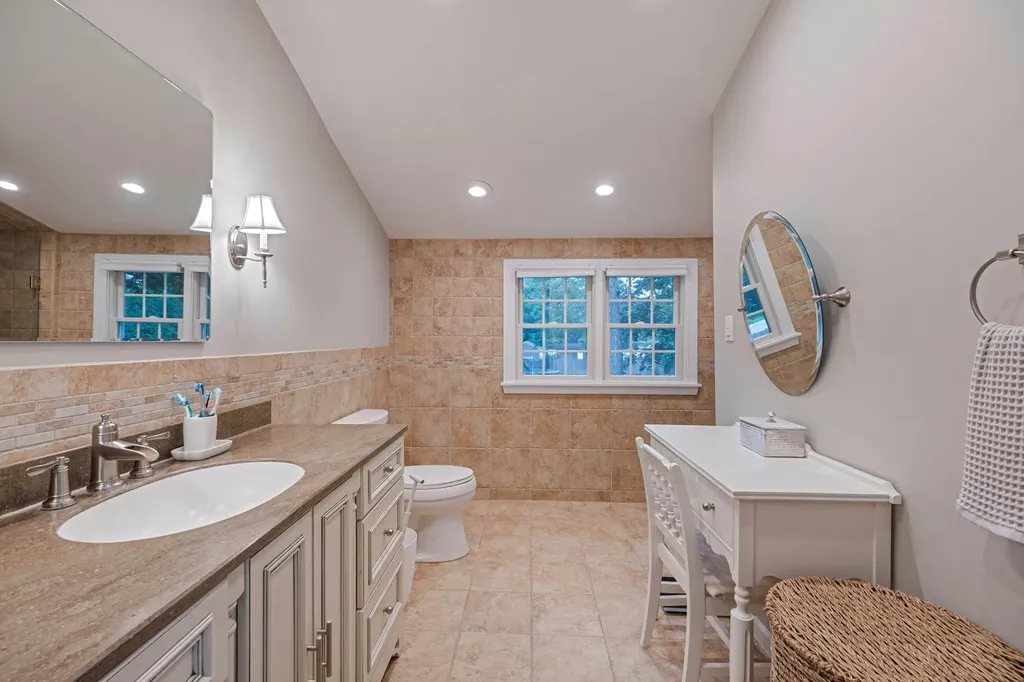 15 Format Lane Smithtown NY 11787