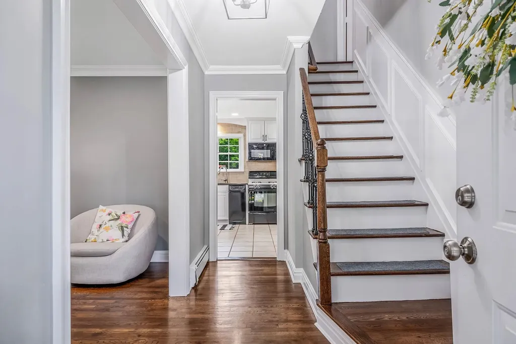 15 Format Lane Smithtown NY 11787