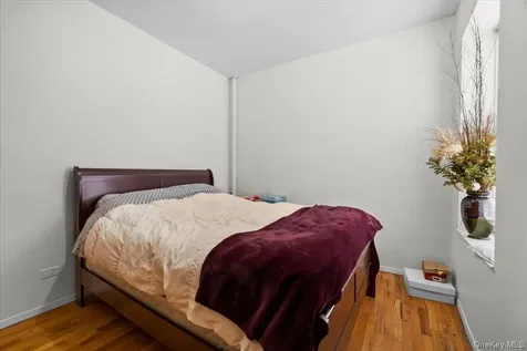560 E 189th Street Bronx NY 10458