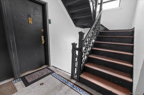 560 E 189th Street Bronx NY 10458