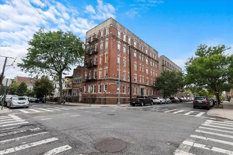 560 E 189th Street Bronx NY 10458