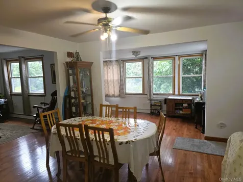 17 June Avenue Bayville NY 11709