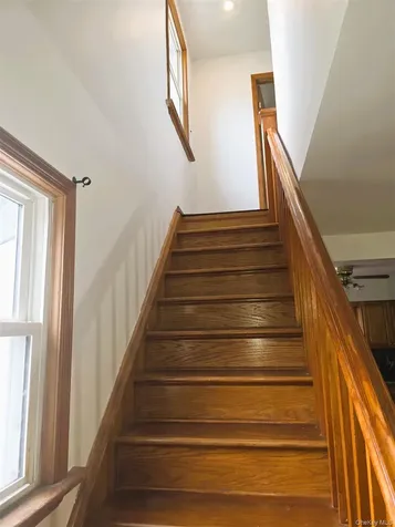 17 June Avenue Bayville NY 11709