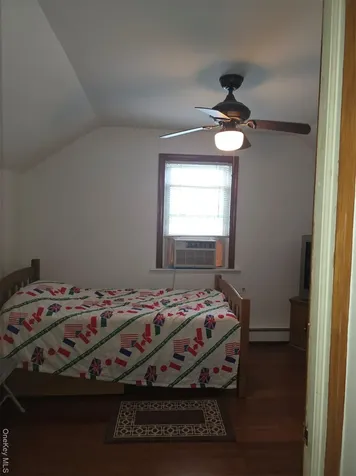 17 June Avenue Bayville NY 11709