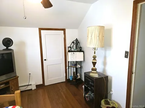 17 June Avenue Bayville NY 11709