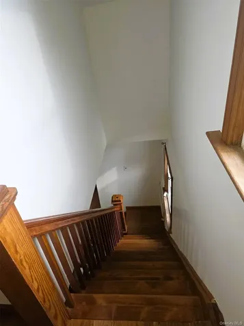 17 June Avenue Bayville NY 11709