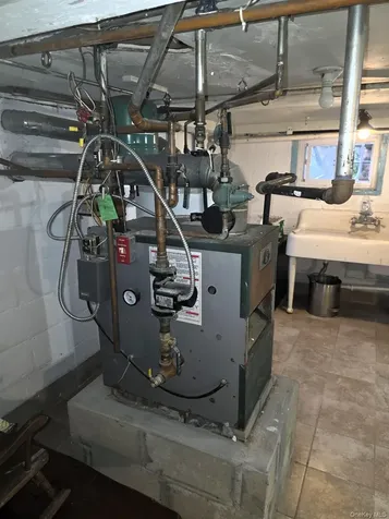 17 June Avenue Bayville NY 11709