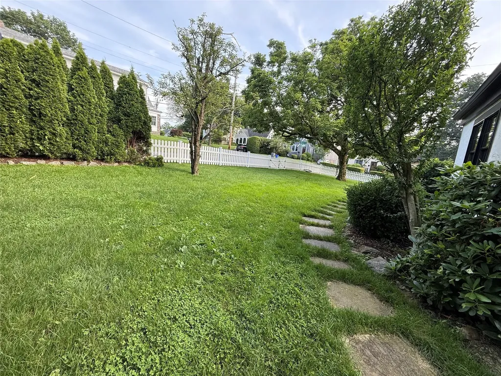 11 Mardon Road Larchmont NY 10538