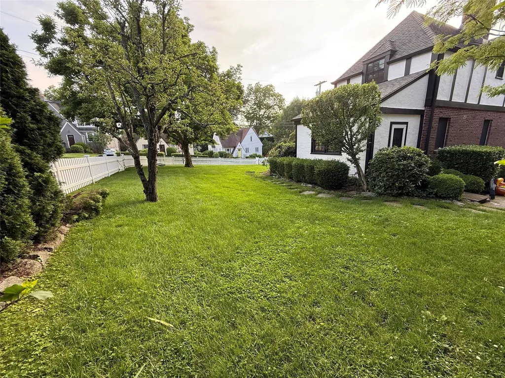 11 Mardon Road Larchmont NY 10538