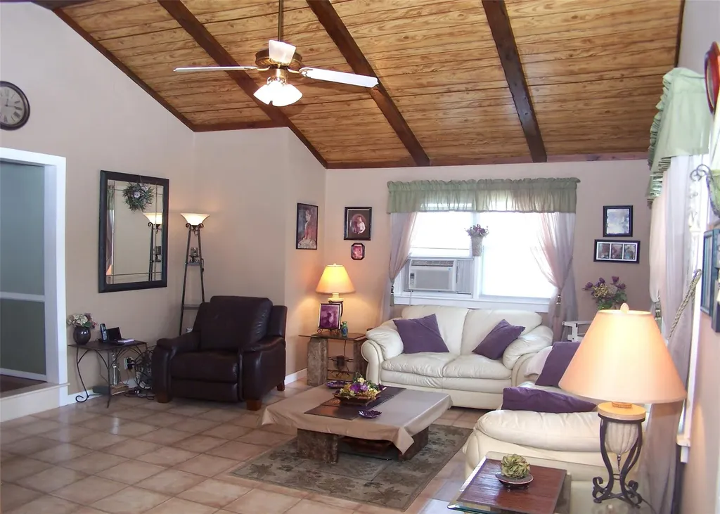 1381 Manatuck Boulevard Bay Shore NY 11706