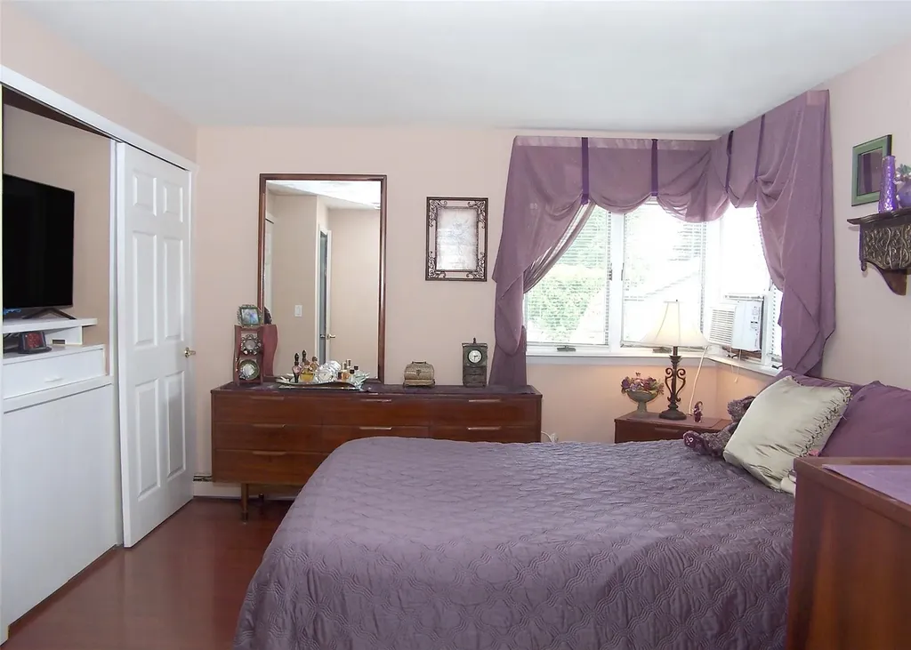 1381 Manatuck Boulevard Bay Shore NY 11706