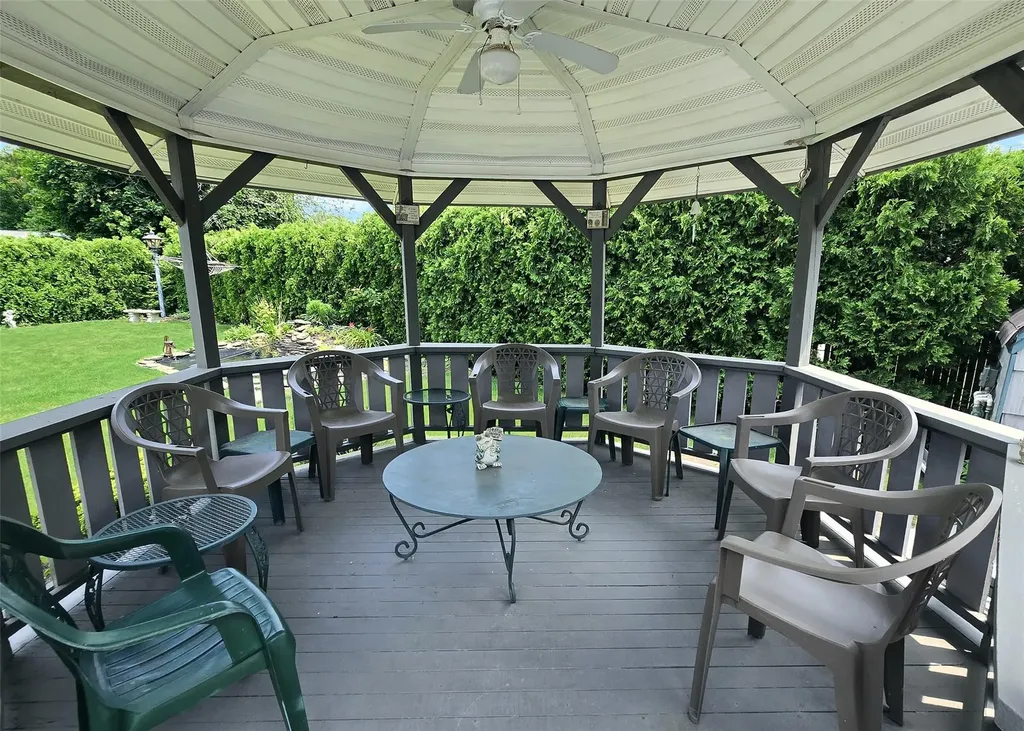1381 Manatuck Boulevard Bay Shore NY 11706