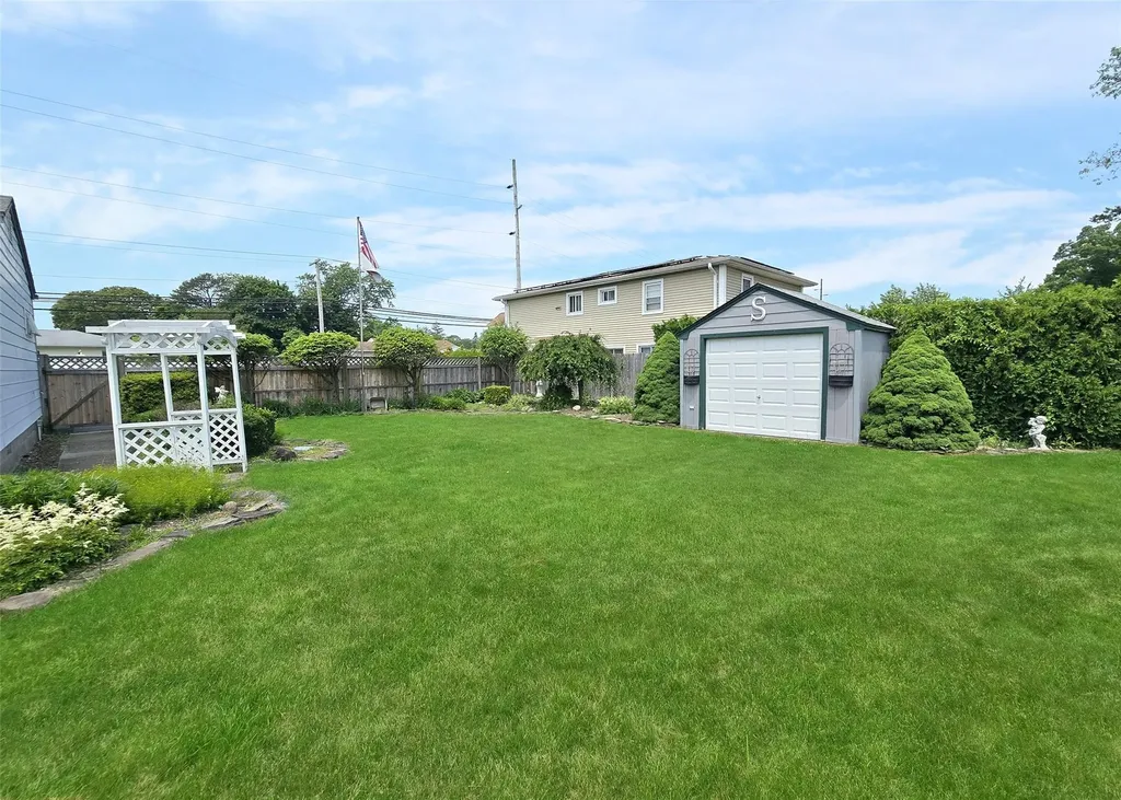 1381 Manatuck Boulevard Bay Shore NY 11706