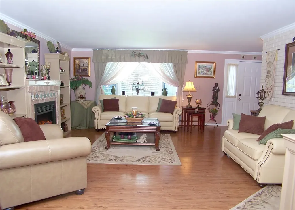 1381 Manatuck Boulevard Bay Shore NY 11706