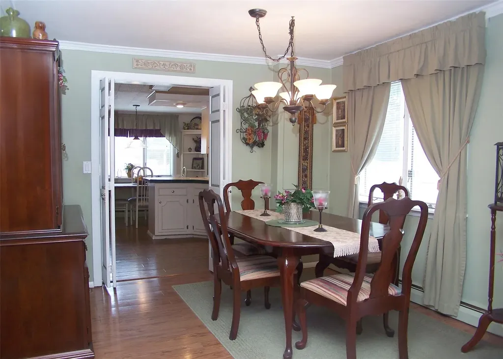 1381 Manatuck Boulevard Bay Shore NY 11706