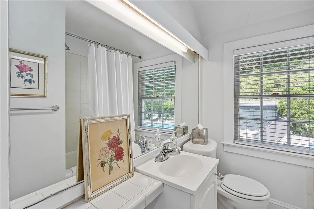 50 Shore Road Cold Spring Harbor NY 11724