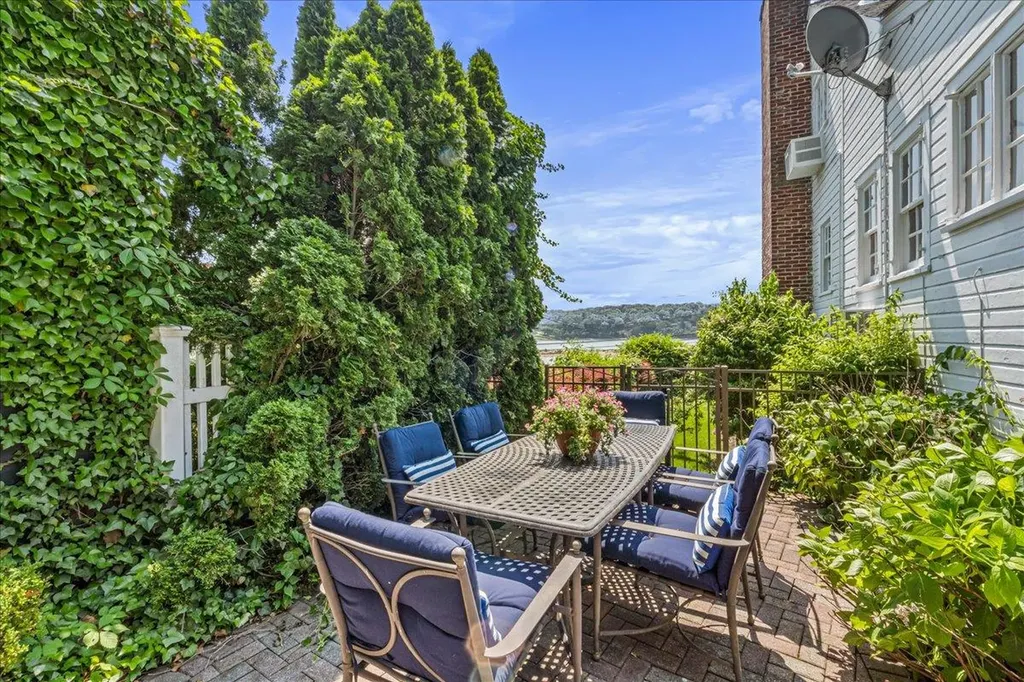 50 Shore Road Cold Spring Harbor NY 11724