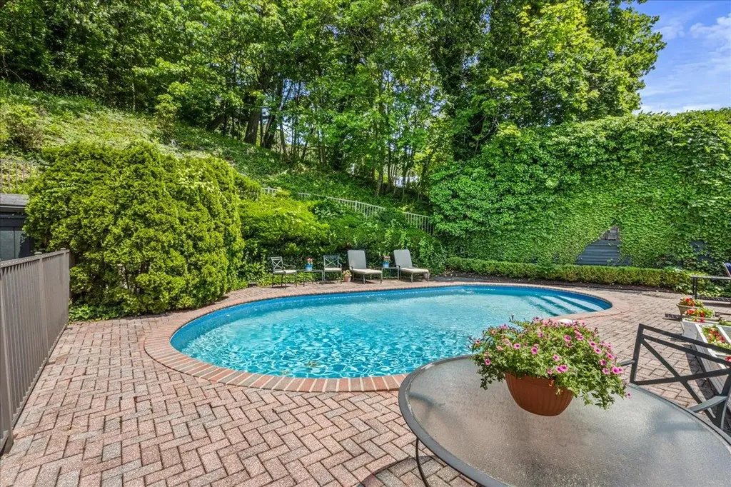 50 Shore Road Cold Spring Harbor NY 11724