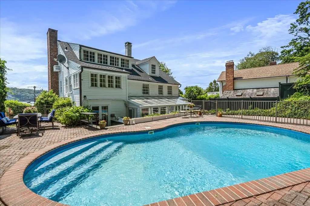 50 Shore Road Cold Spring Harbor NY 11724