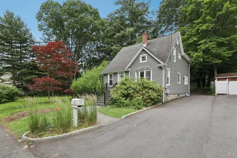 33-35 Chestnut Street Pearl River NY 10965