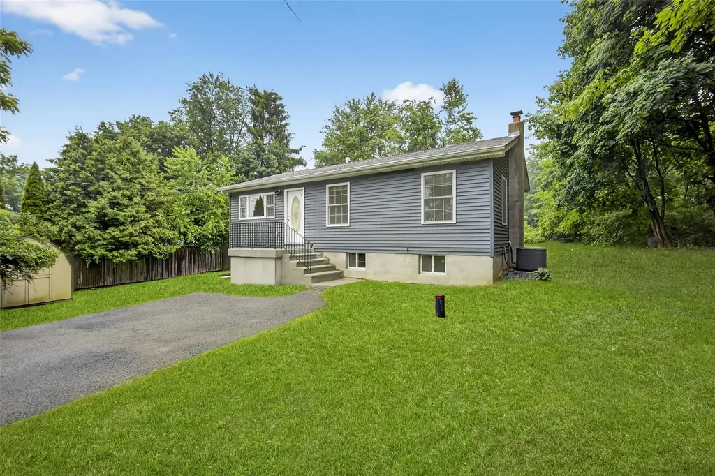 7 Jorge Lane Wallkill NY 12589