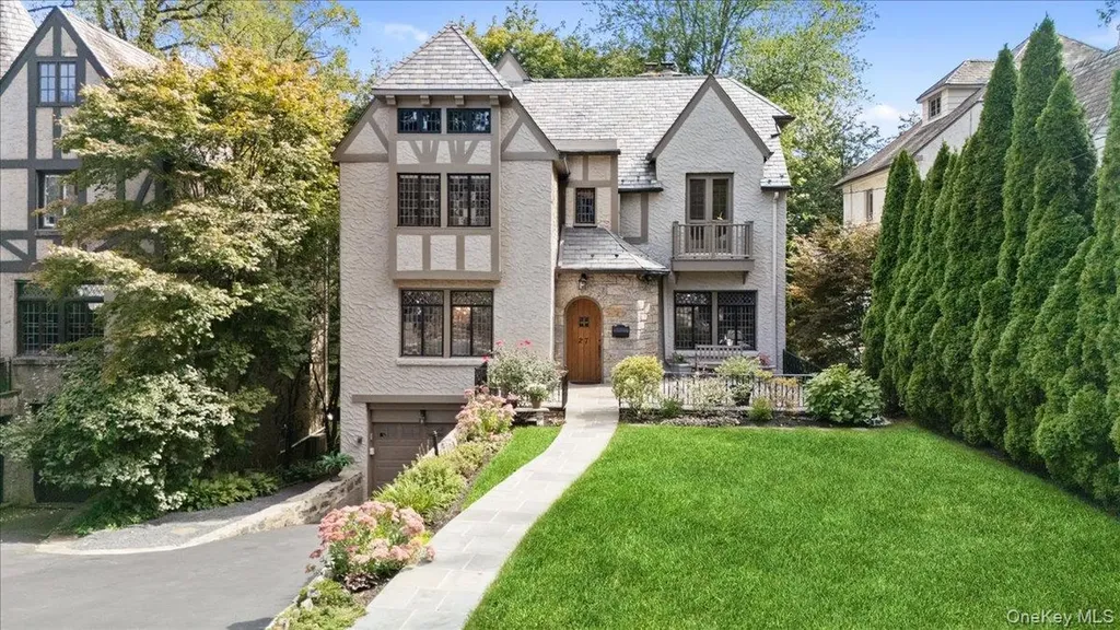 27 Villa Road Larchmont NY 10538