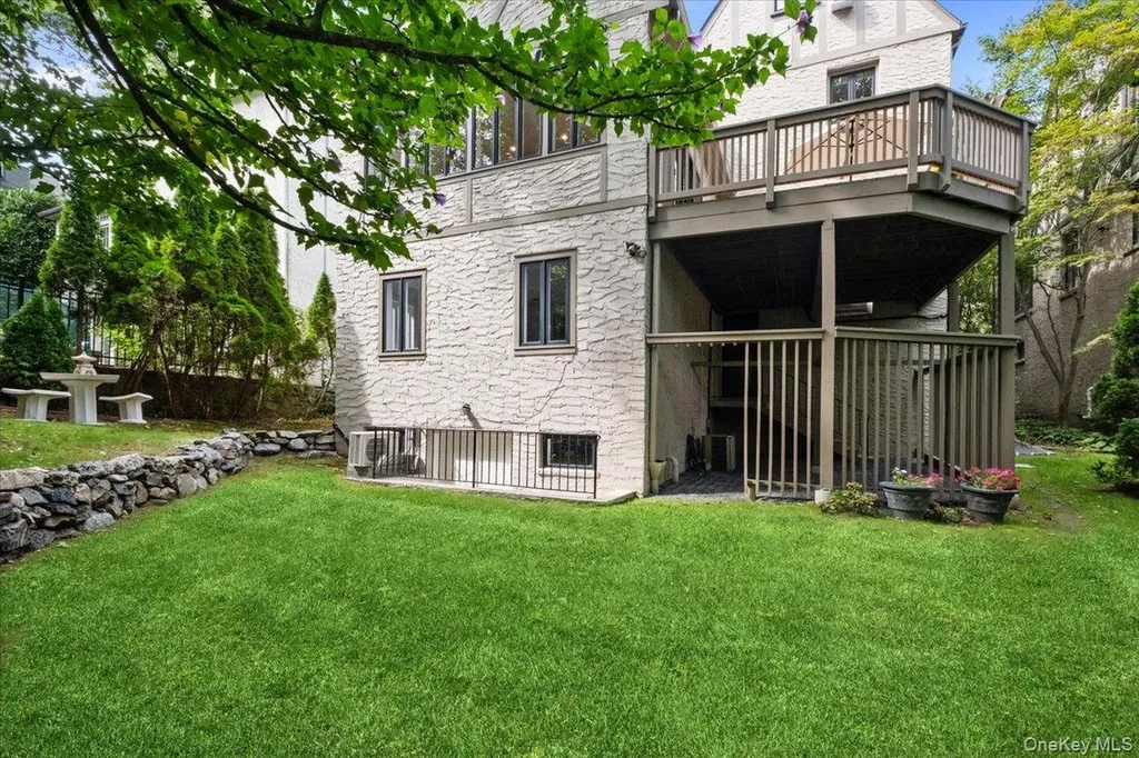 27 Villa Road Larchmont NY 10538