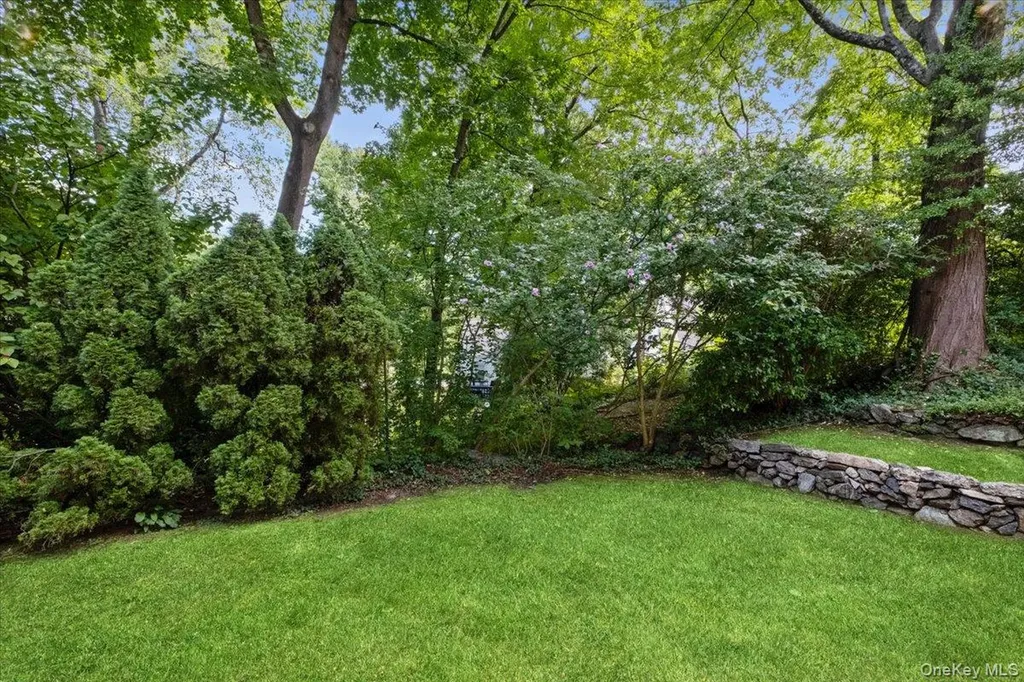 27 Villa Road Larchmont NY 10538