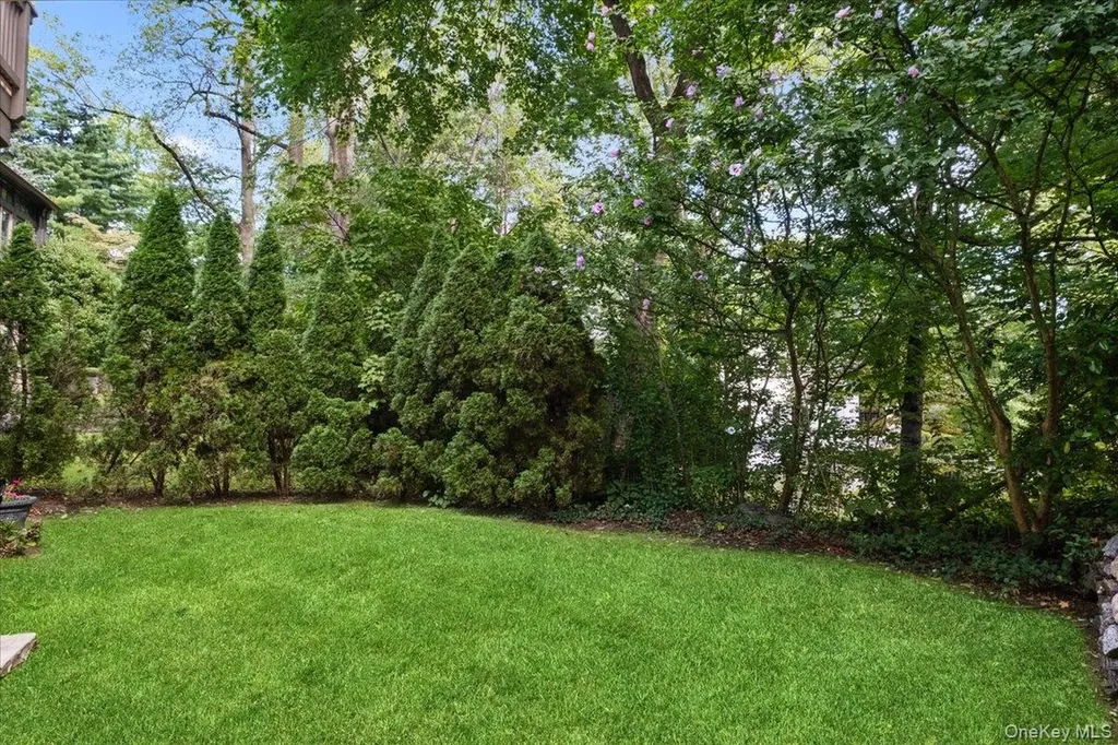 27 Villa Road Larchmont NY 10538