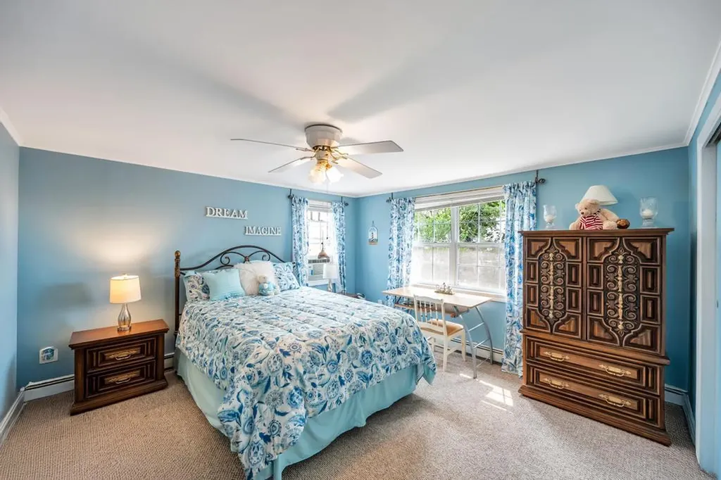 6 Terrell Lane Hicksville NY 11801