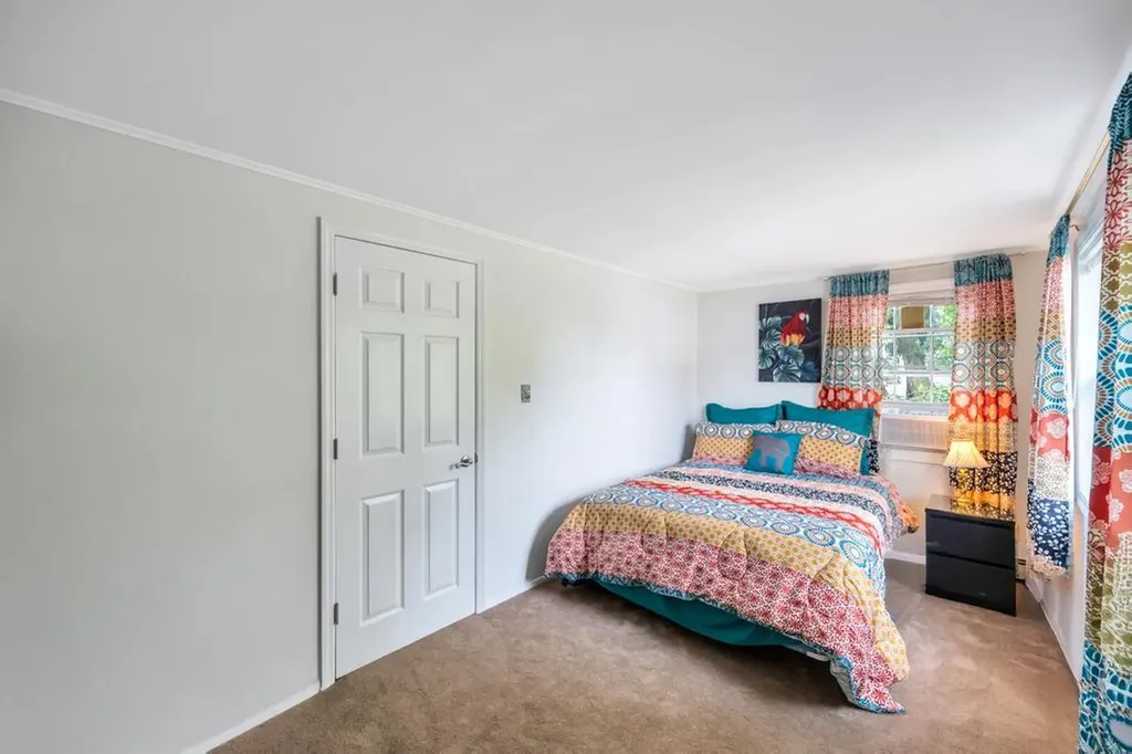6 Terrell Lane Hicksville NY 11801
