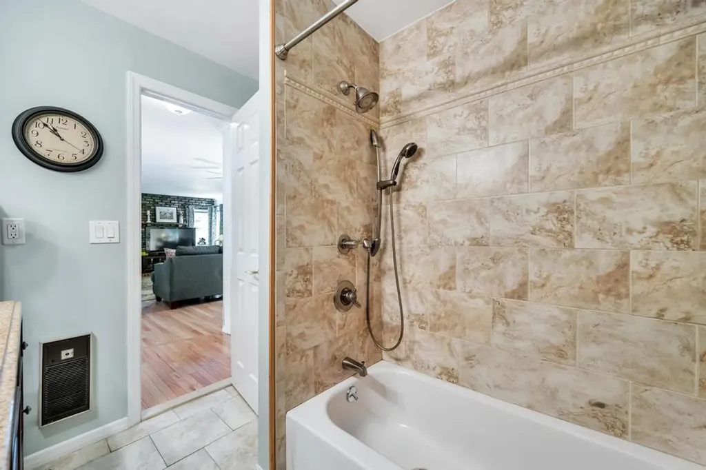 6 Terrell Lane Hicksville NY 11801