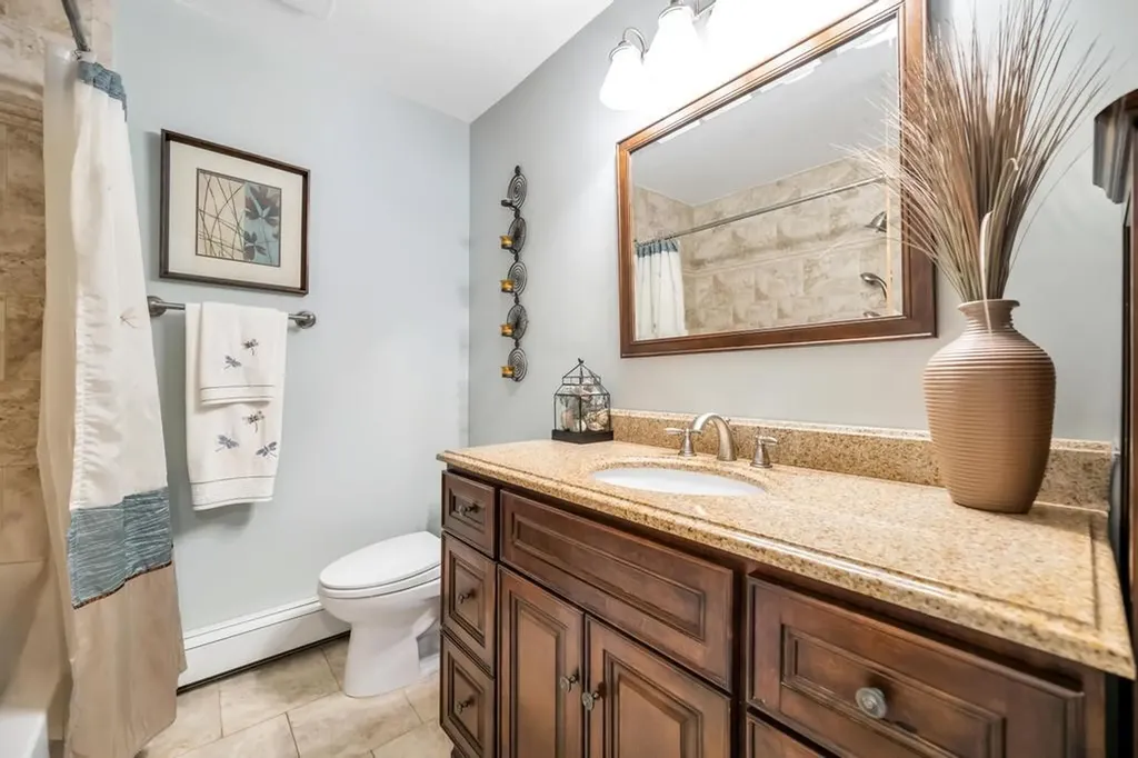 6 Terrell Lane Hicksville NY 11801